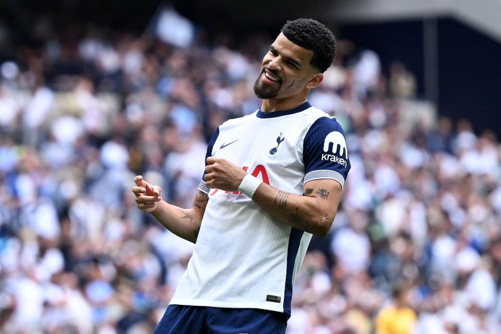 足球巴西名宿点评国足：需要更多年轻力量